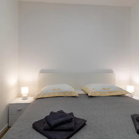 Dino Apartament