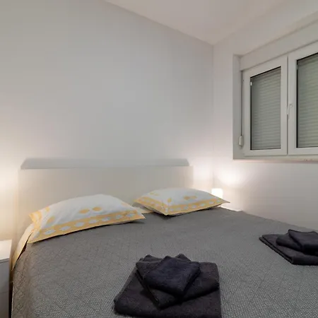 Apartament Dino *