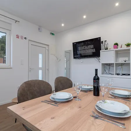 Apartman Dino Trogir
